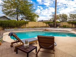 Stunning Royale - Glendale - Image 5