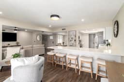 Stunning Whitman - Hunter Mesa - Image 2