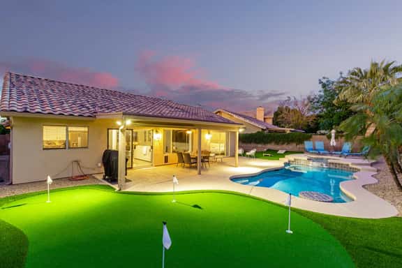 Stunning Regina - Mesa - Image 1