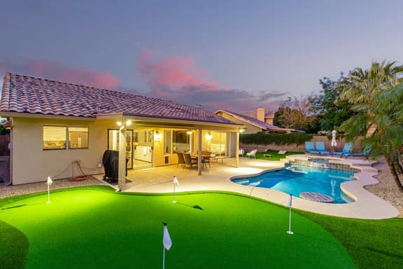 Stunning Regina - Mesa - Image 1