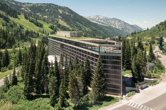 Stunning Snowbird Cliff Club - Image 1